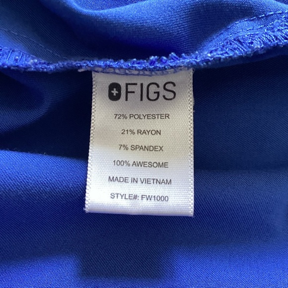 Figs Navy Blue scrub Top Size Medium nursing Medical Uniform Top - Picture 9 of 10
